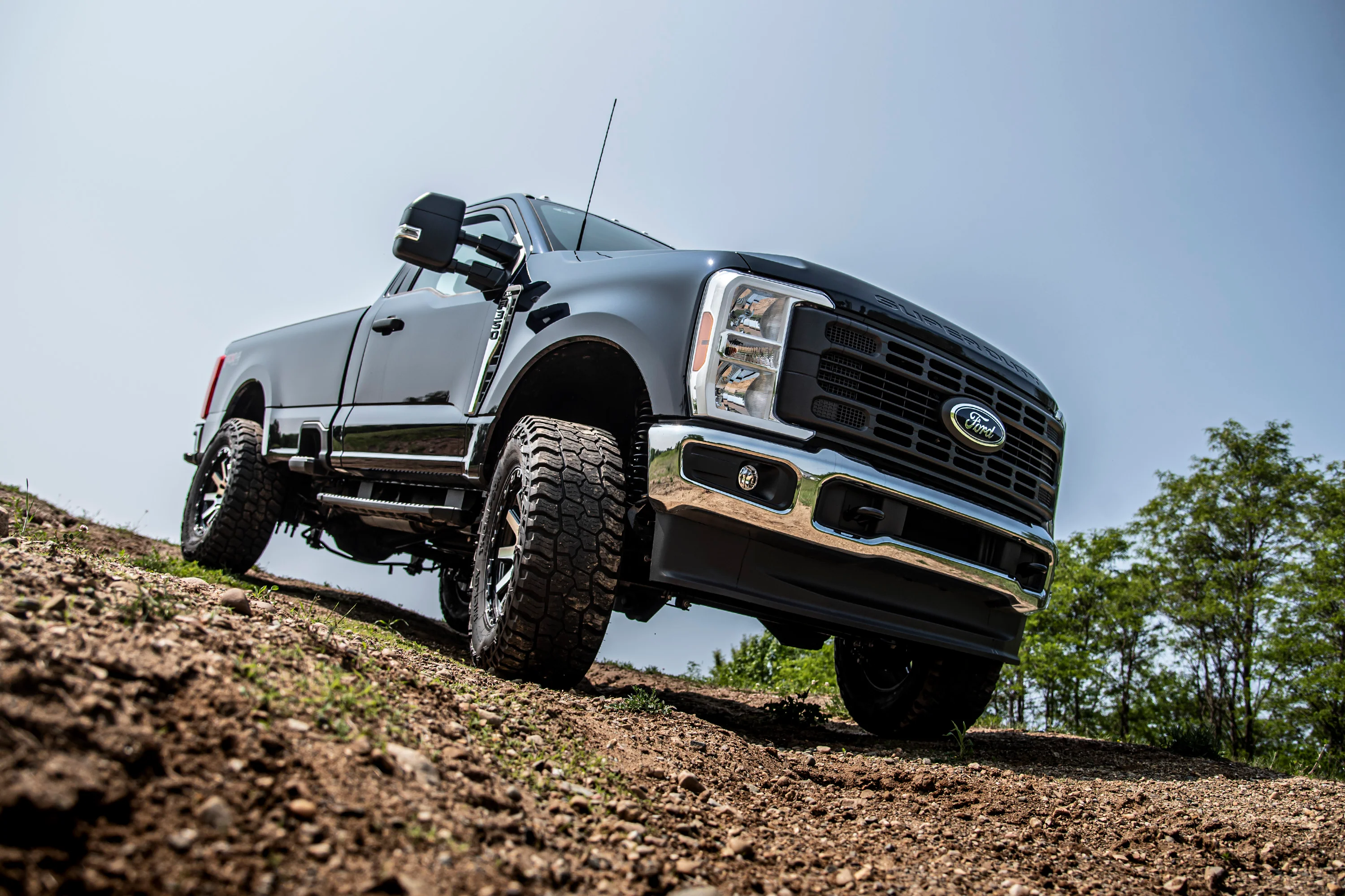 3 Inch Lift Kit w/ Radius Arm | FOX 2.5 Coilover Conversion - Performance Elite | Ford F250/F350 Super Duty (23-26) 4WD - Image 3