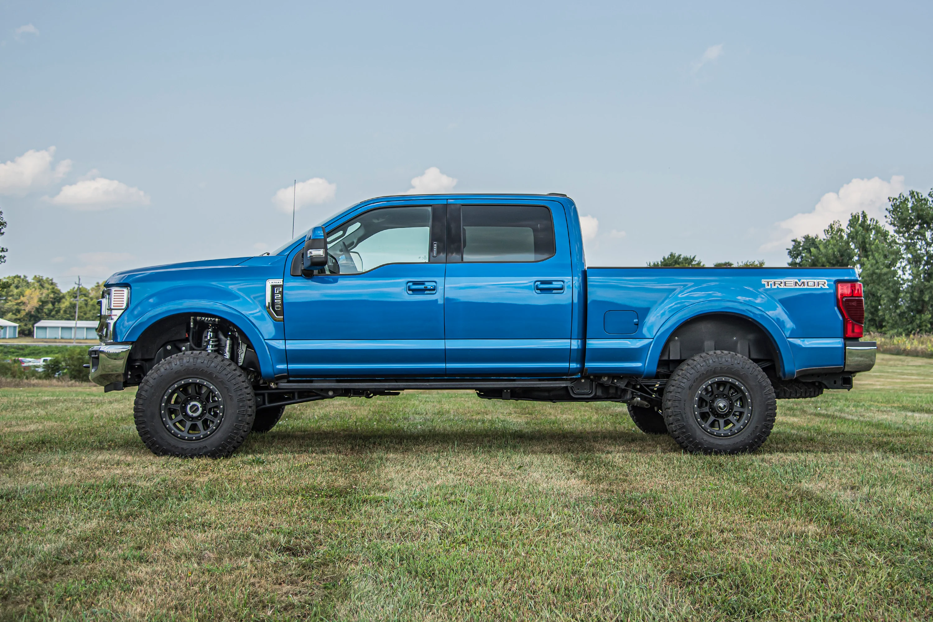 3 Inch Lift Kit w/ Radius Arm | FOX 2.5 Performance Elite Coil-Over Conversion | Ford F250/F350 Super Duty (20-22) 4WD | Diesel - Image 4