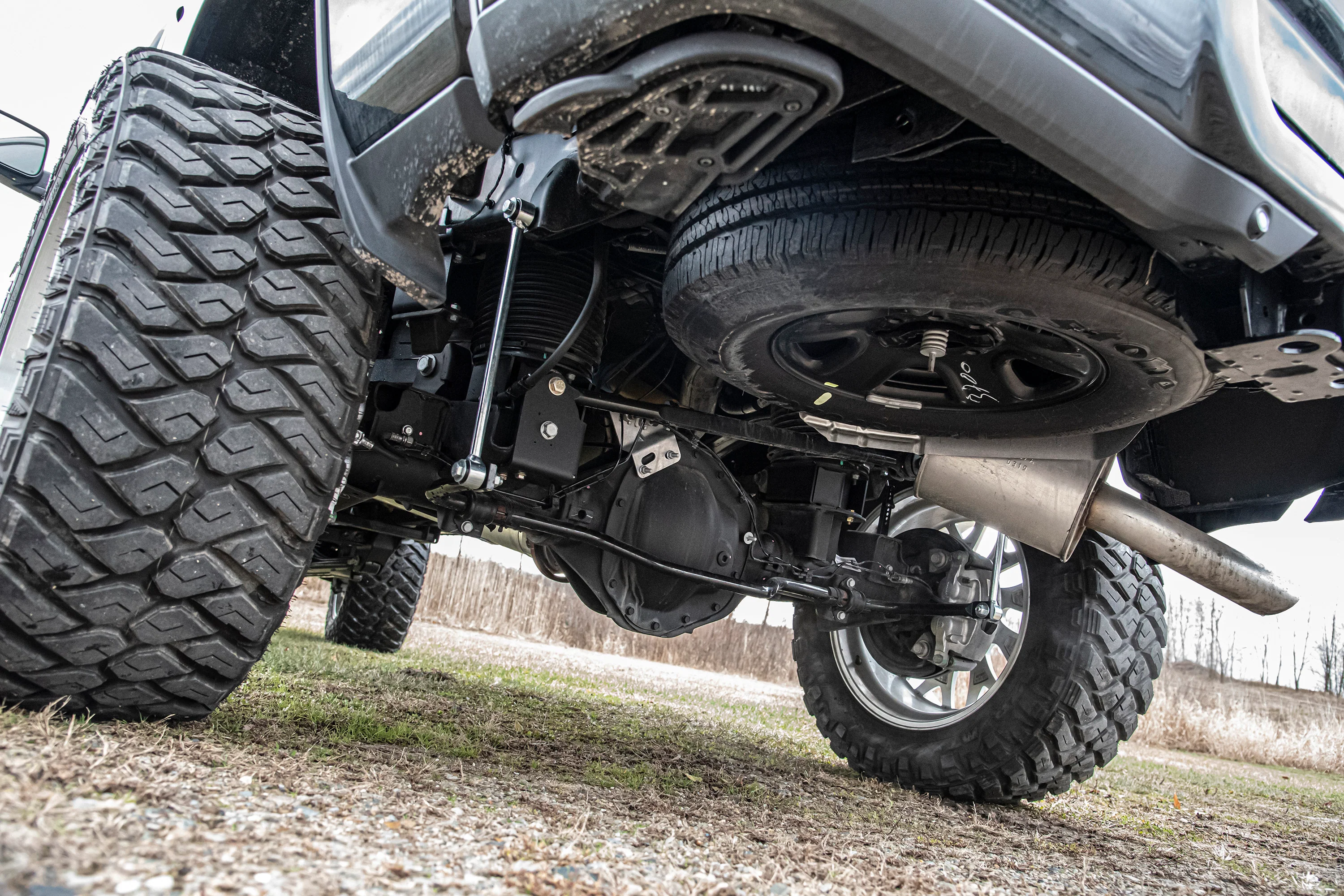 4 Inch Lift Kit w/ Radius Arm | Ram 2500 w/ Rear Air Ride (19-24) 4WD | Gas - Image 6