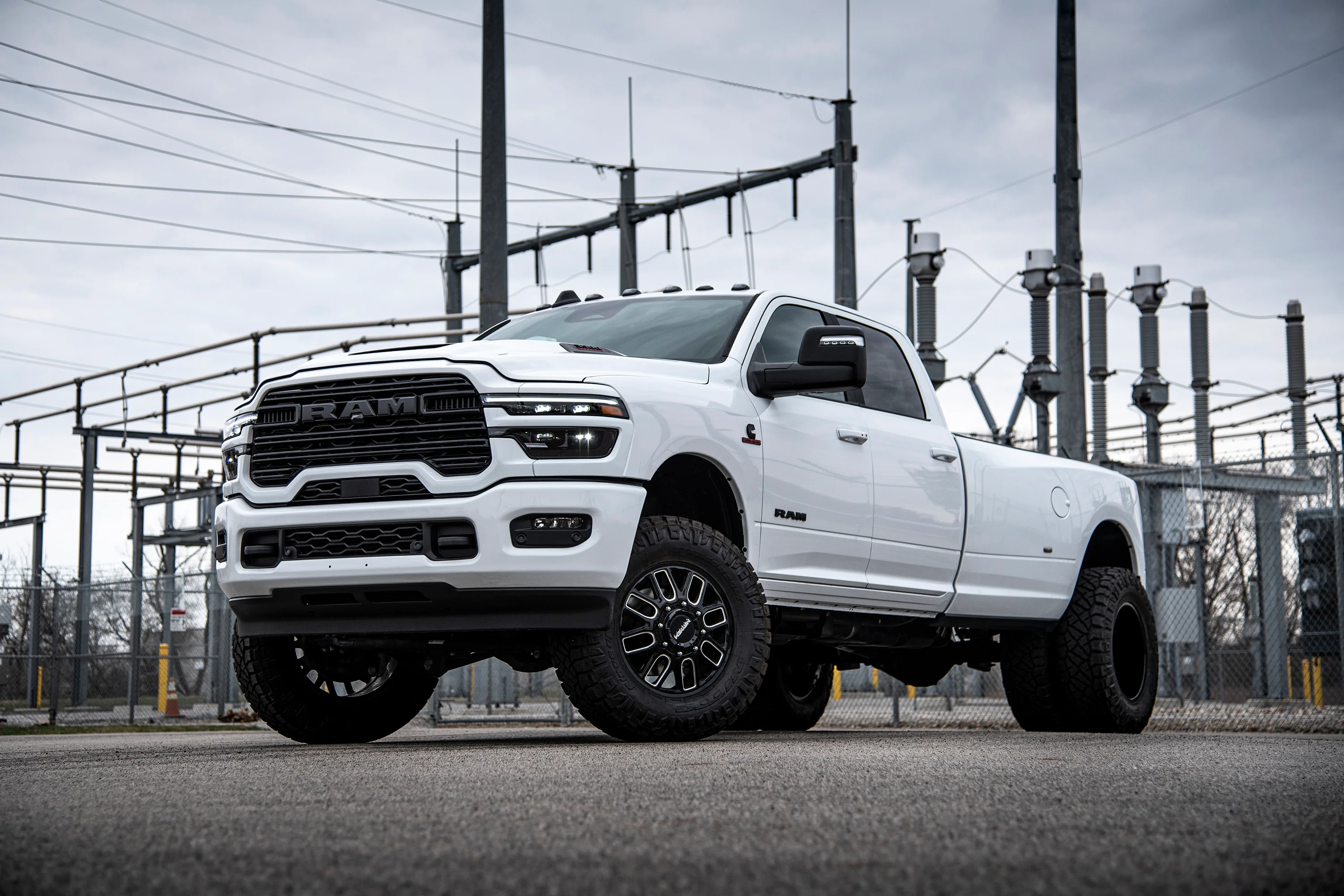 4 Inch Lift Kit w/ Radius Arm | Ram 3500 (25-26) 4WD | Diesel - Image 2