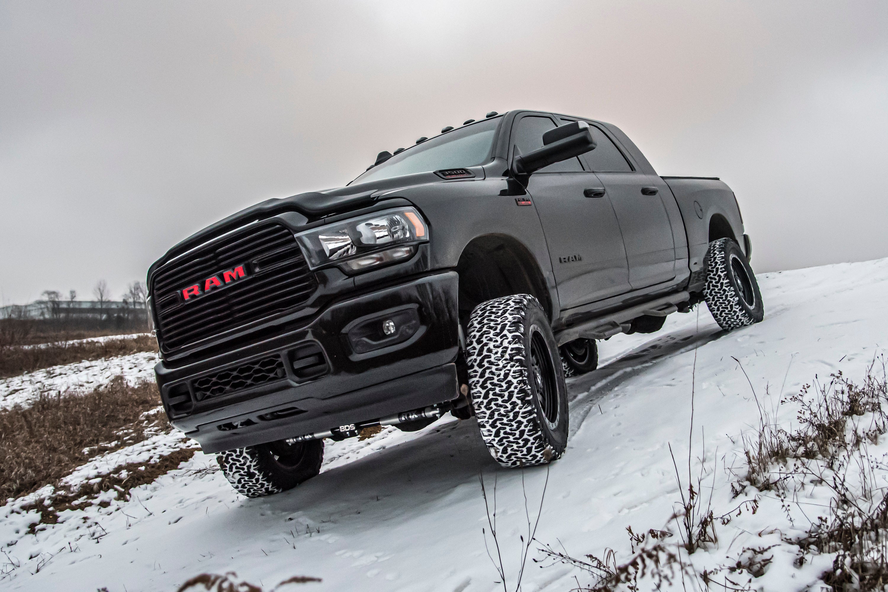 4 Inch Lift Kit w/ Radius Arm | Ram 3500 w/ Rear Air Ride (19-24) 4WD | Gas - Image 3