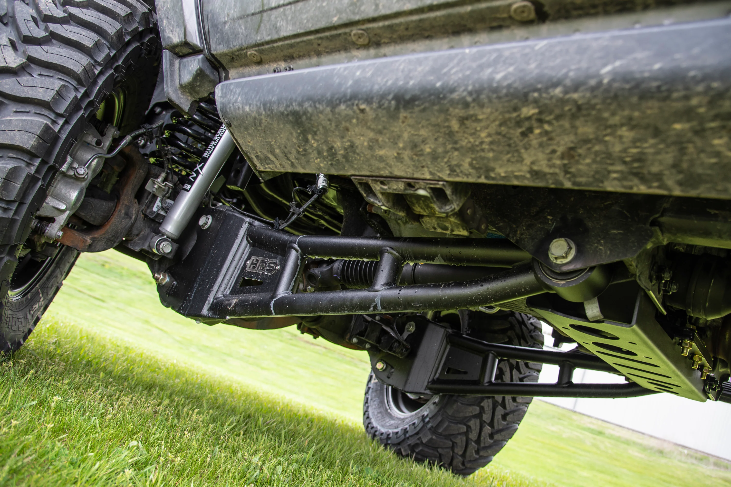 5.5 Inch Lift Kit w/ Radius Arm | Ram 3500 w/ Rear Air Ride (19-24) 4WD | Gas - Image 5